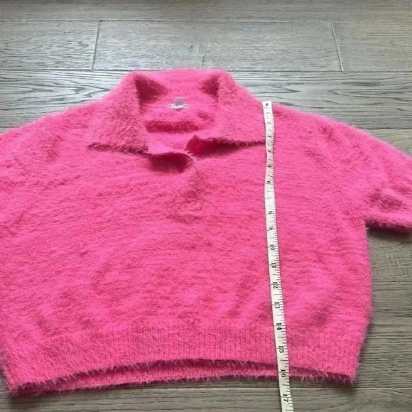 Garage | Fuzzy hot pink Barbie inspired cropped sweater - Picture 6 of 9